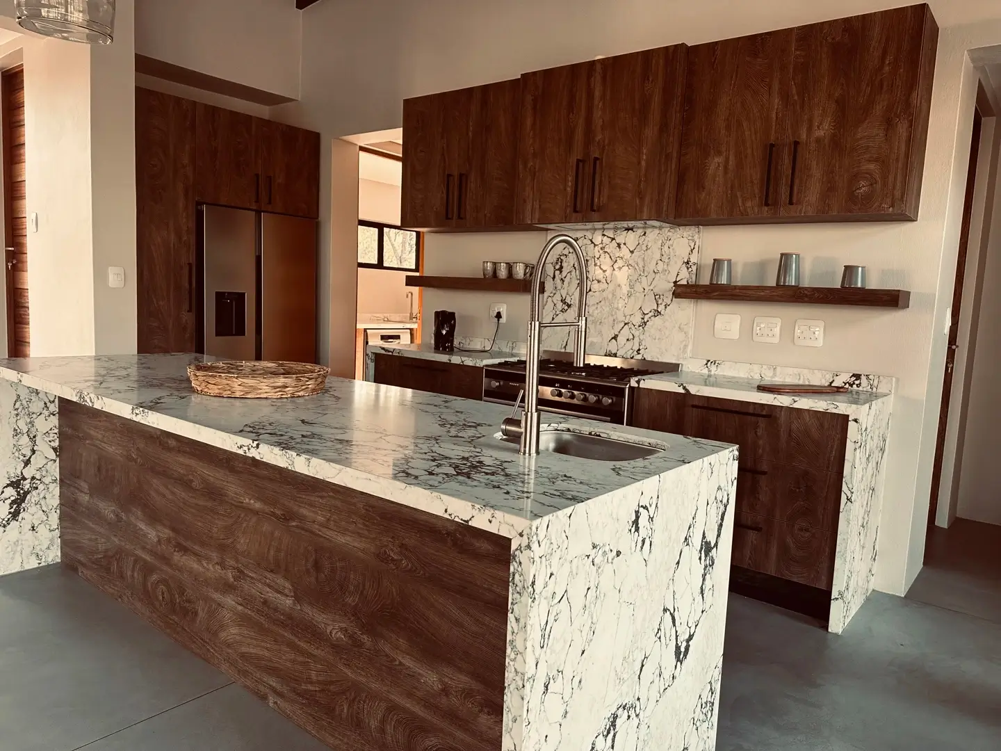 Kitchen Countertop Cost Comparison: Granite vs Quartz vs Marble